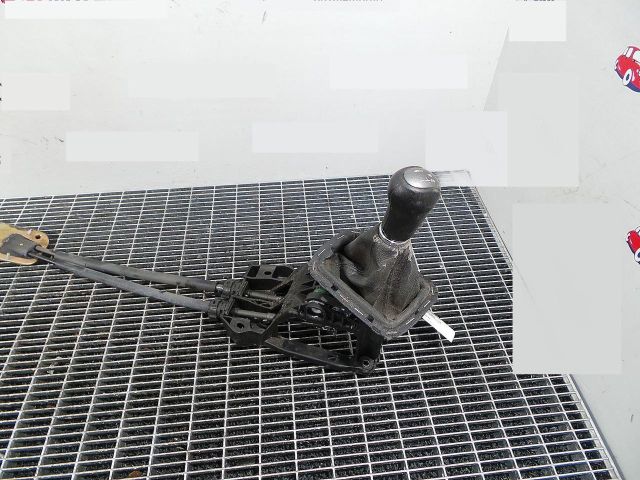 bontott TOYOTA AVENSIS T25 Váltógomb