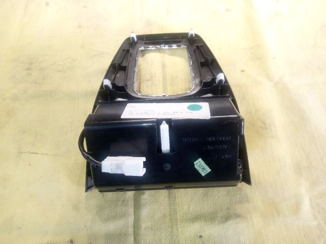 bontott TOYOTA AVENSIS T25 Váltókar Keret