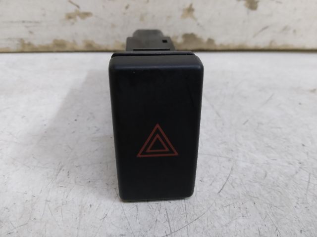 bontott TOYOTA AVENSIS T25 Vészvillogó Kapcsoló