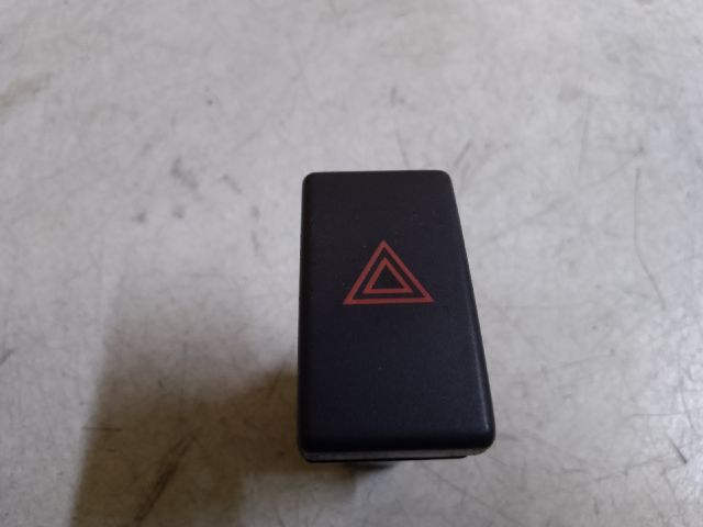 bontott TOYOTA AVENSIS T25 Vészvillogó Kapcsoló