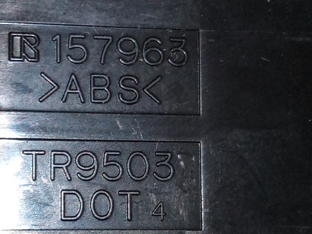 bontott TOYOTA AVENSIS T25 Vészvillogó Kapcsoló