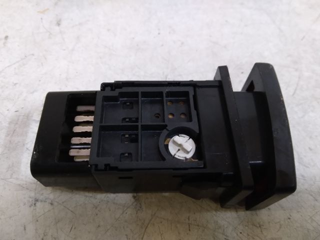 bontott TOYOTA AVENSIS T25 Vészvillogó Kapcsoló