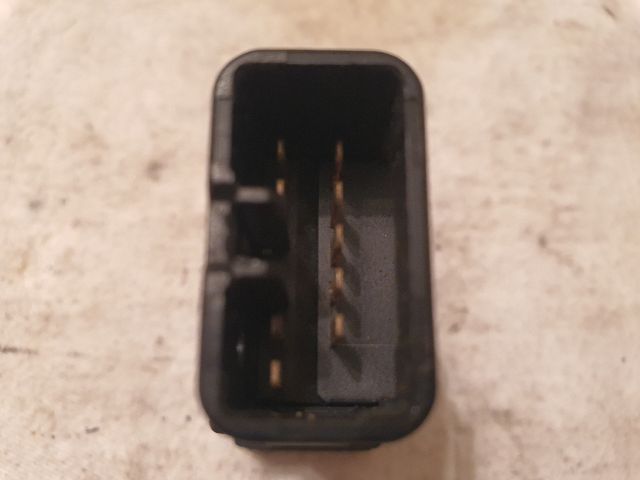 bontott TOYOTA AVENSIS T25 Vészvillogó Kapcsoló