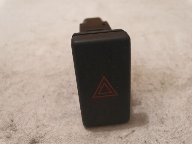 bontott TOYOTA AVENSIS T25 Vészvillogó Kapcsoló