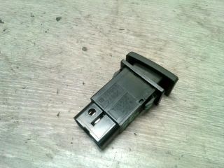 bontott TOYOTA AVENSIS T25 Vészvillogó Kapcsoló