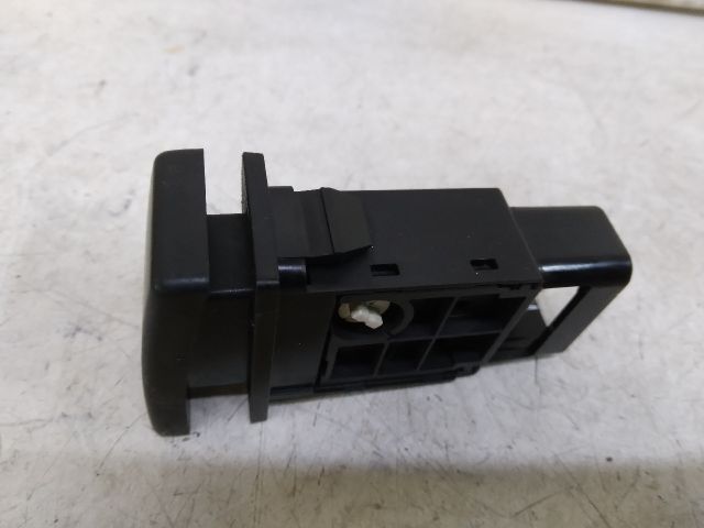 bontott TOYOTA AVENSIS T25 Vészvillogó Kapcsoló