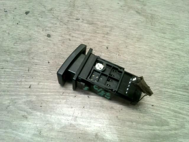 bontott TOYOTA AVENSIS T25 Vészvillogó Kapcsoló