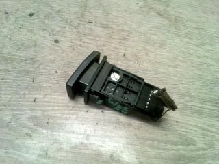 bontott TOYOTA AVENSIS T25 Vészvillogó Kapcsoló