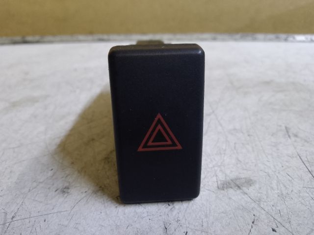 bontott TOYOTA AVENSIS T25 Vészvillogó Kapcsoló