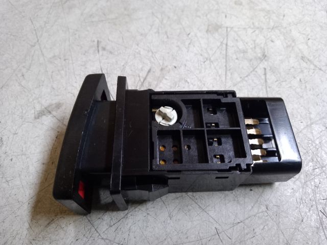 bontott TOYOTA AVENSIS T25 Vészvillogó Kapcsoló