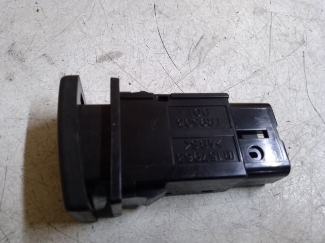 bontott TOYOTA AVENSIS T25 Vészvillogó Kapcsoló