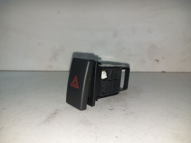 bontott TOYOTA AVENSIS T25 Vészvillogó Kapcsoló