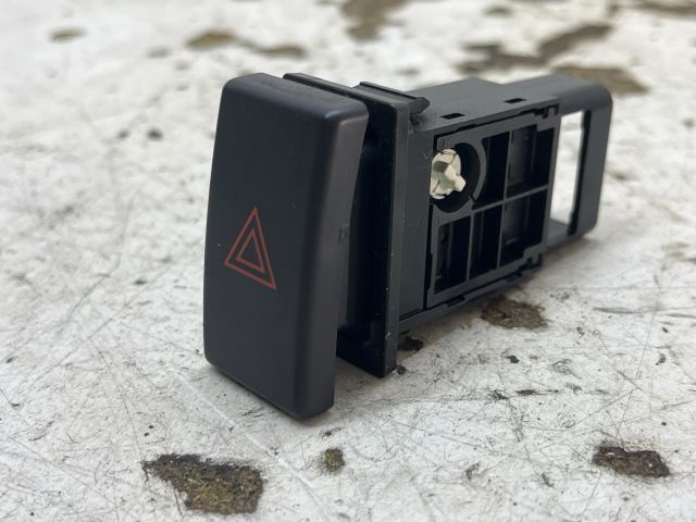 bontott TOYOTA AVENSIS T25 Vészvillogó Kapcsoló