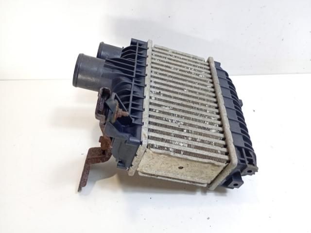 bontott TOYOTA AVENSIS T25 Vízhűtő Radiátor Tartó