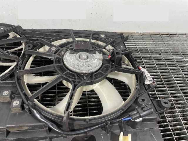bontott TOYOTA AVENSIS T27 Hűtőventilátor