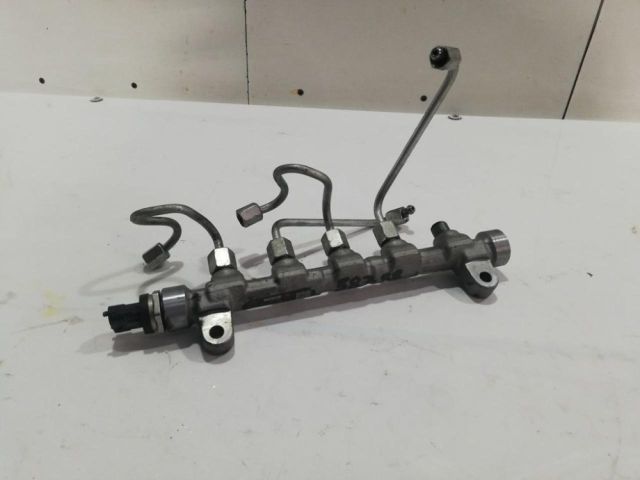 bontott TOYOTA AVENSIS T27 Közösnyomócső