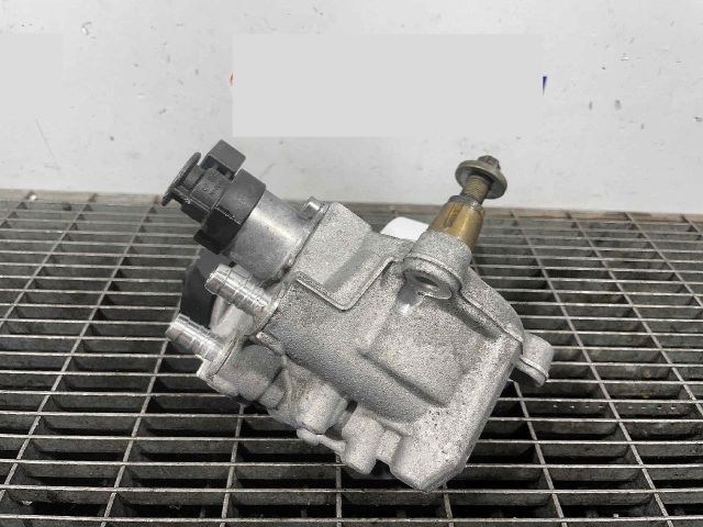 bontott TOYOTA AVENSIS T27 Nagynyomású Szivattyú