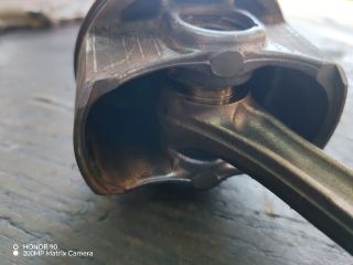 bontott TOYOTA AVENSIS T27 Dugattyú és Hajtókar