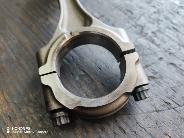 bontott TOYOTA AVENSIS T27 Dugattyú és Hajtókar