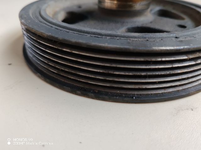 bontott TOYOTA AVENSIS T27 Főtengely Szíjtárcsa