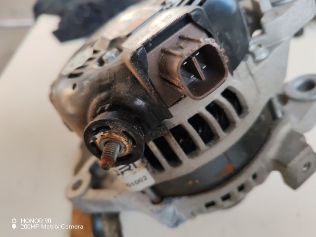 bontott TOYOTA AVENSIS T27 Generátor