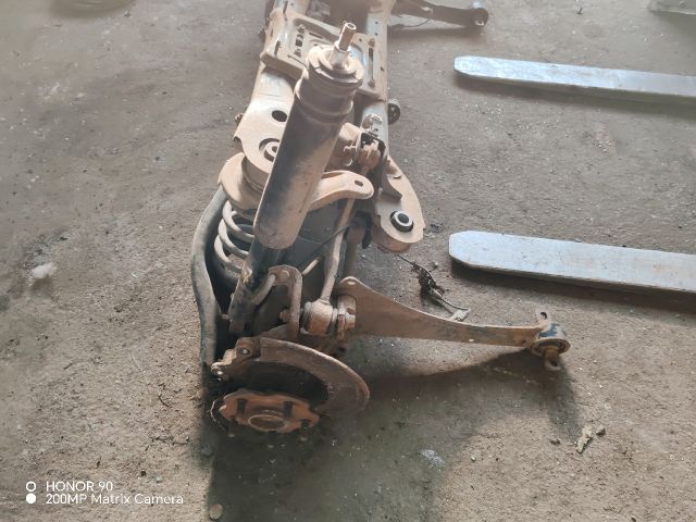 bontott TOYOTA AVENSIS T27 Hátsó Híd (Tárcsafékes)