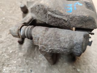 bontott TOYOTA AVENSIS T27 Jobb első Féknyereg Munkahengerrel