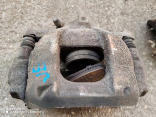 bontott TOYOTA AVENSIS T27 Jobb első Féknyereg Munkahengerrel