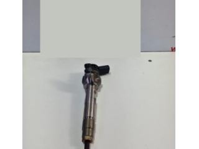 bontott TOYOTA AVENSIS T27 Porlasztó (1 db)