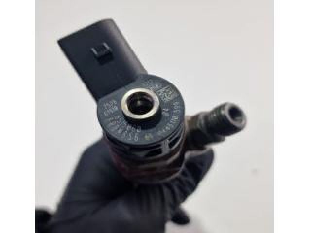 bontott TOYOTA AVENSIS T27 Porlasztó (1 db)