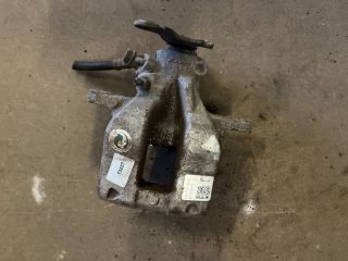 bontott TOYOTA AVENSIS T27 Bal hátsó Féknyereg Munkahengerrel