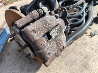 bontott TOYOTA AVENSIS T27 Bal hátsó Féknyereg Munkahengerrel