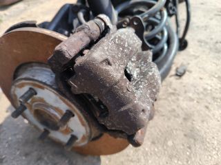 bontott TOYOTA AVENSIS T27 Bal hátsó Féknyereg Munkahengerrel