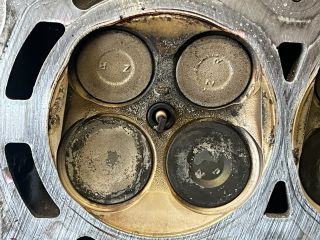 bontott TOYOTA AVENSIS T27 Hengerfej