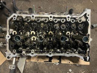 bontott TOYOTA AVENSIS T27 Hengerfej