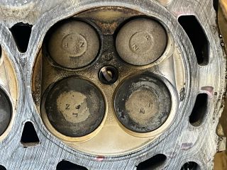 bontott TOYOTA AVENSIS T27 Hengerfej