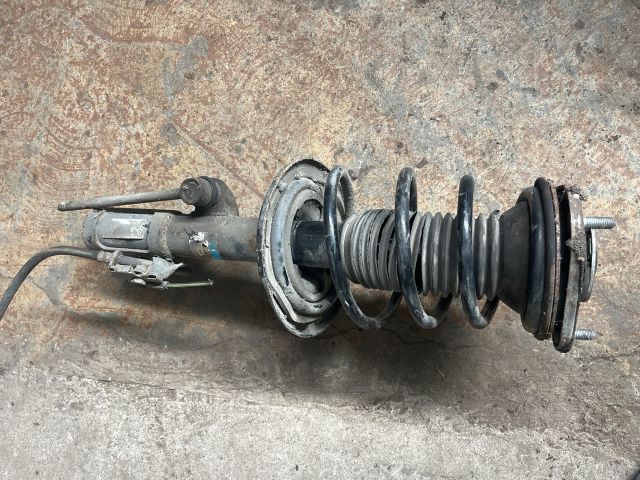 bontott TOYOTA AVENSIS T27 Jobb első Gólyaláb (Lengécsillapító, Rugó)