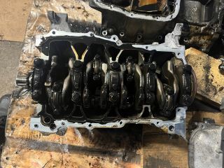 bontott TOYOTA AVENSIS T27 Motorblokk (Fűzött)