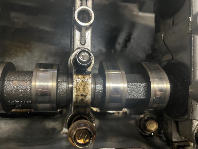 bontott TOYOTA AVENSIS T27 Vezérműtengely Házzal