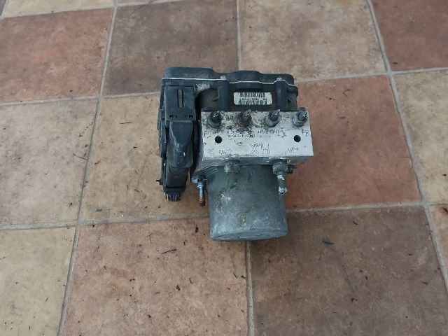 bontott TOYOTA AVENSIS T27 ABS Kocka