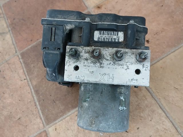 bontott TOYOTA AVENSIS T27 ABS Kocka