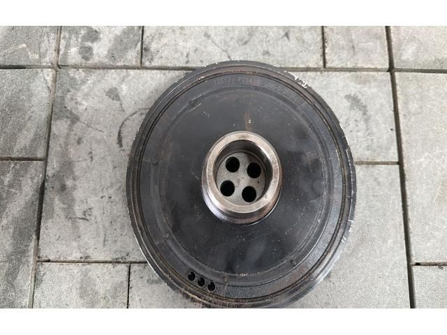 bontott TOYOTA AVENSIS T27 Főtengely Szíjtárcsa