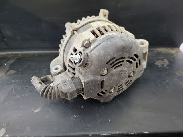 bontott TOYOTA AVENSIS T27 Generátor