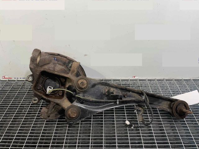 bontott TOYOTA AVENSIS T27 Jobb hátsó Csonkállvány