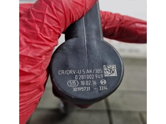 bontott TOYOTA AVENSIS T27 Közösnyomócső