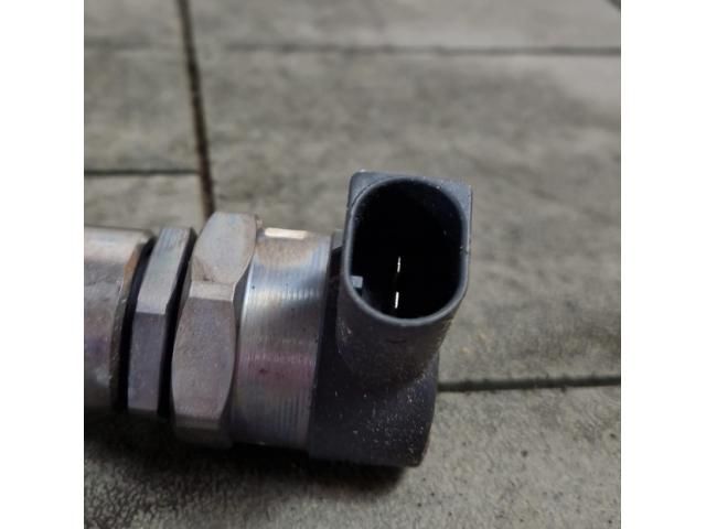 bontott TOYOTA AVENSIS T27 Közösnyomócső