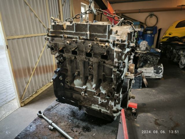 bontott TOYOTA AVENSIS T27 Motor (Fűzött blokk hengerfejjel)