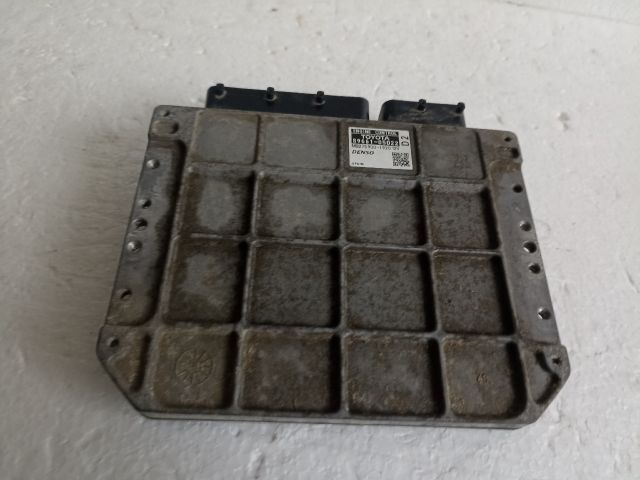 bontott TOYOTA AVENSIS T27 Motorvezérlő