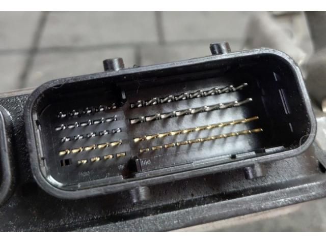 bontott TOYOTA AVENSIS T27 Motorvezérlő