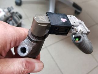 bontott TOYOTA AVENSIS T27 Porlasztó (1 db)